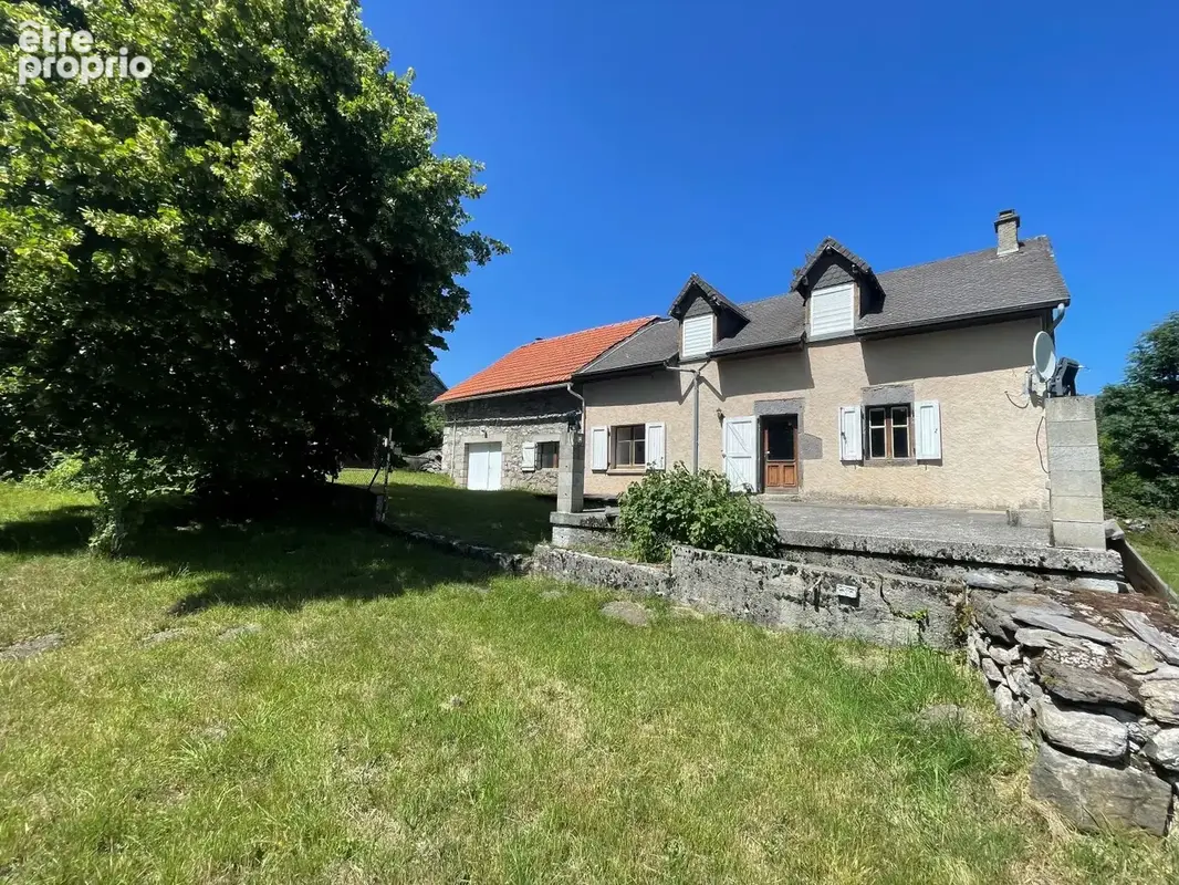 Maison à SAINT-ETIENNE-DE-CHOMEIL