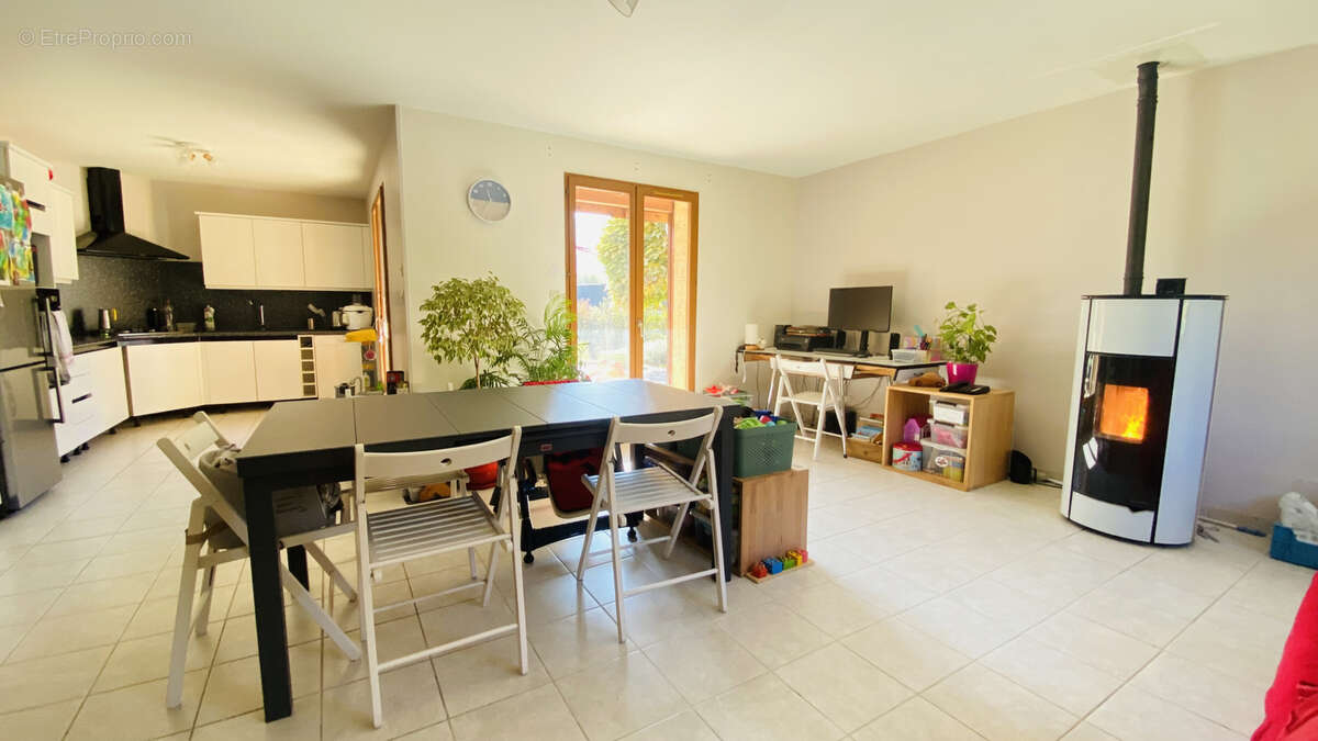 Maison à SAINT-AUPRE