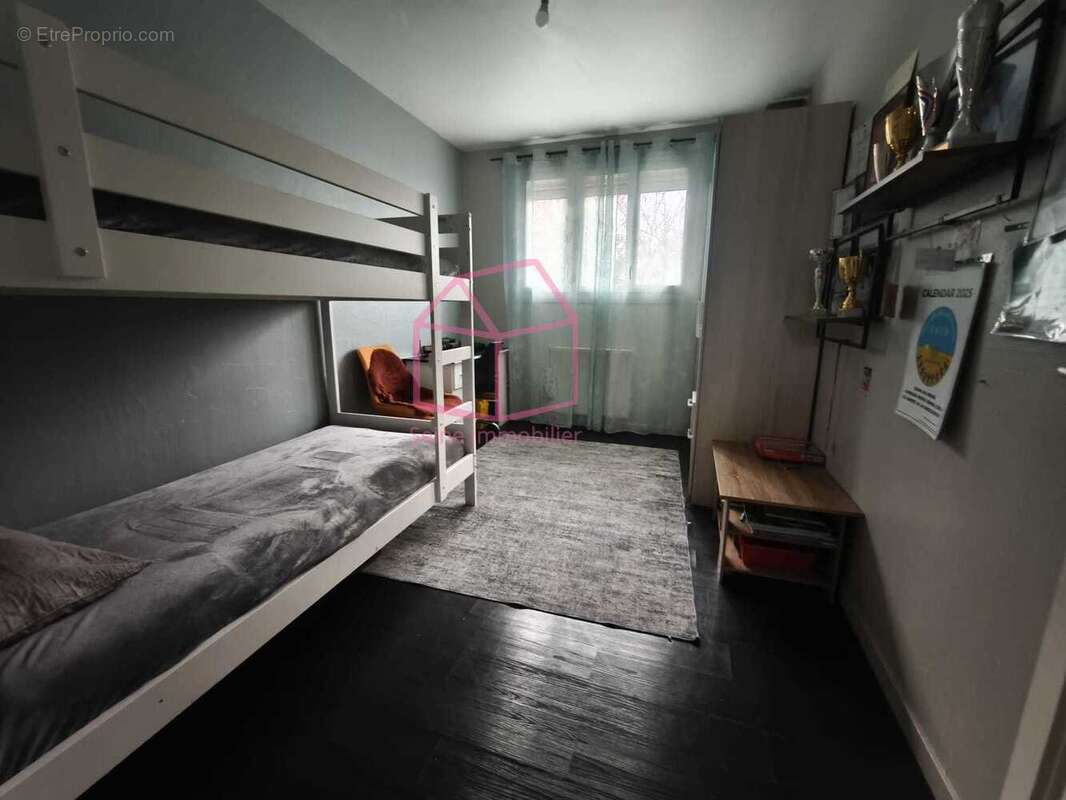 Maison à VIGNEUX-SUR-SEINE