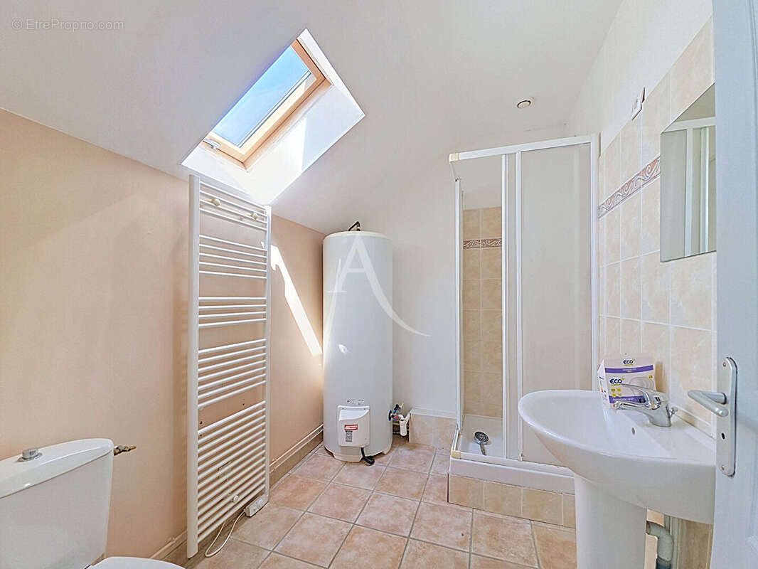 Maison St Etienne du Vauvray - photo 9