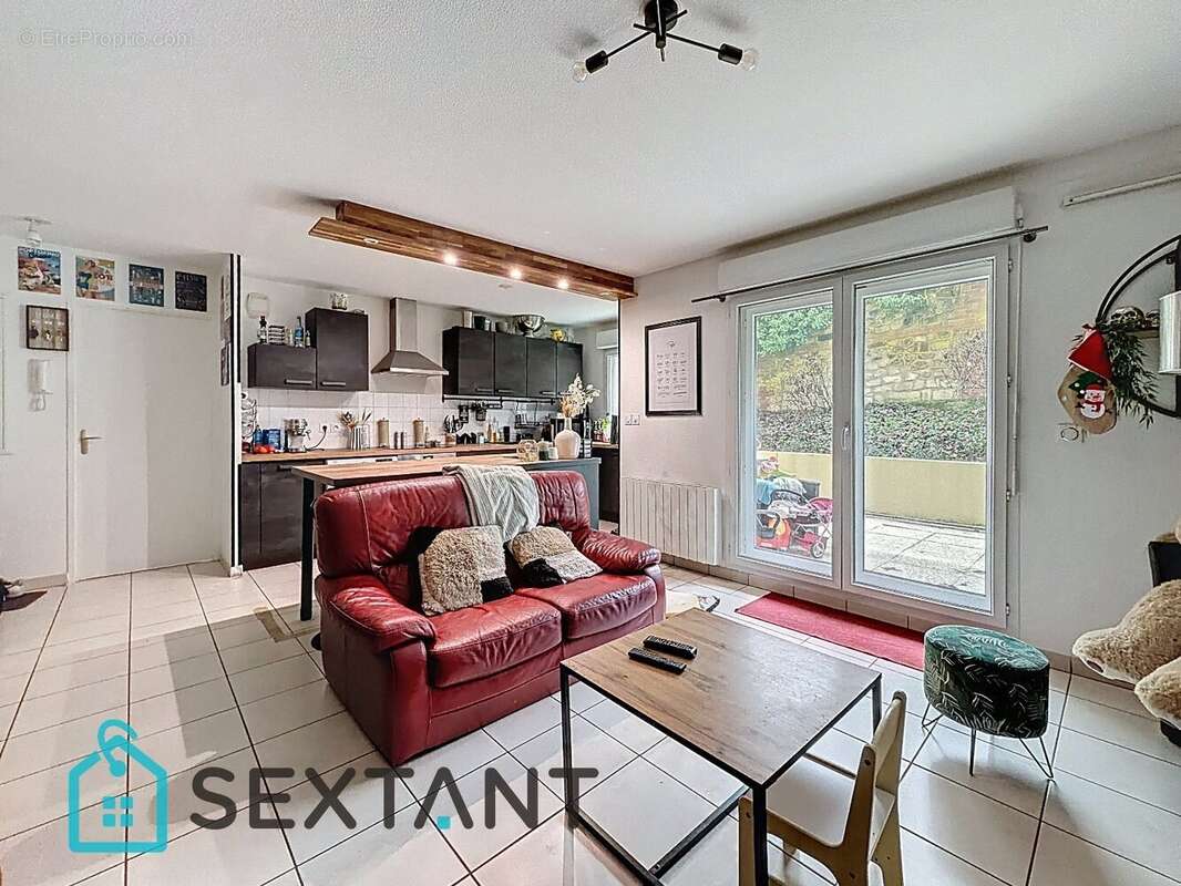 Appartement à DEVILLE-LES-ROUEN