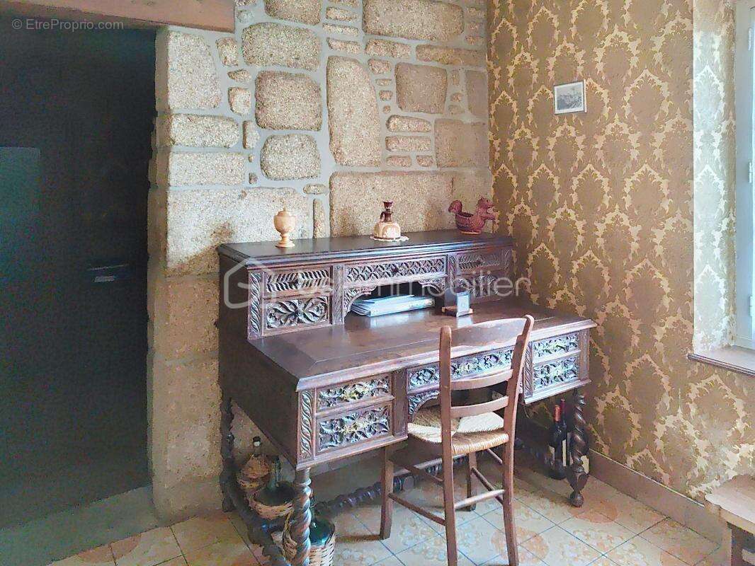 Maison à SAINT-MARC-LE-BLANC