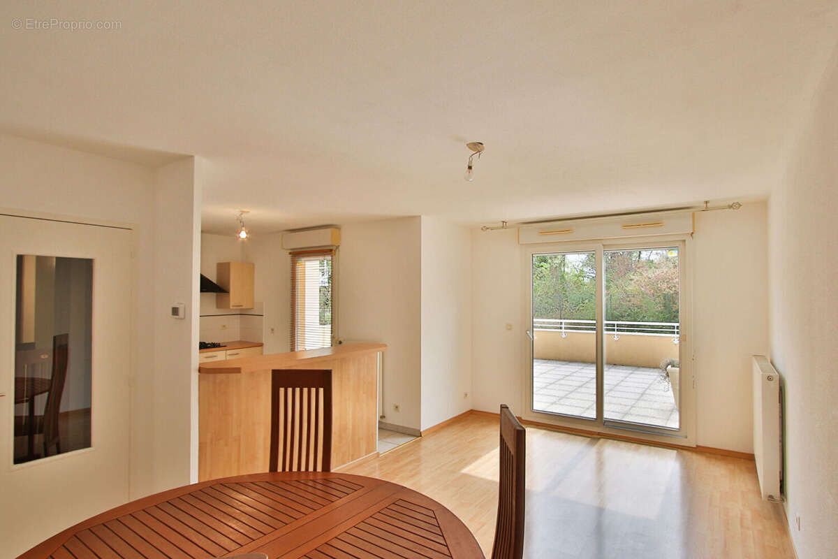 Appartement à LE PONT-DE-CLAIX