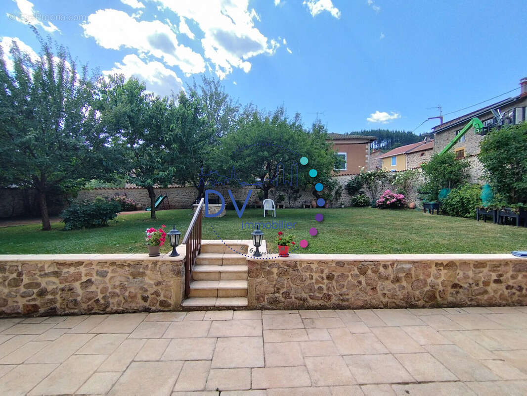 Maison à SAINT-VINCENT-DE-REINS