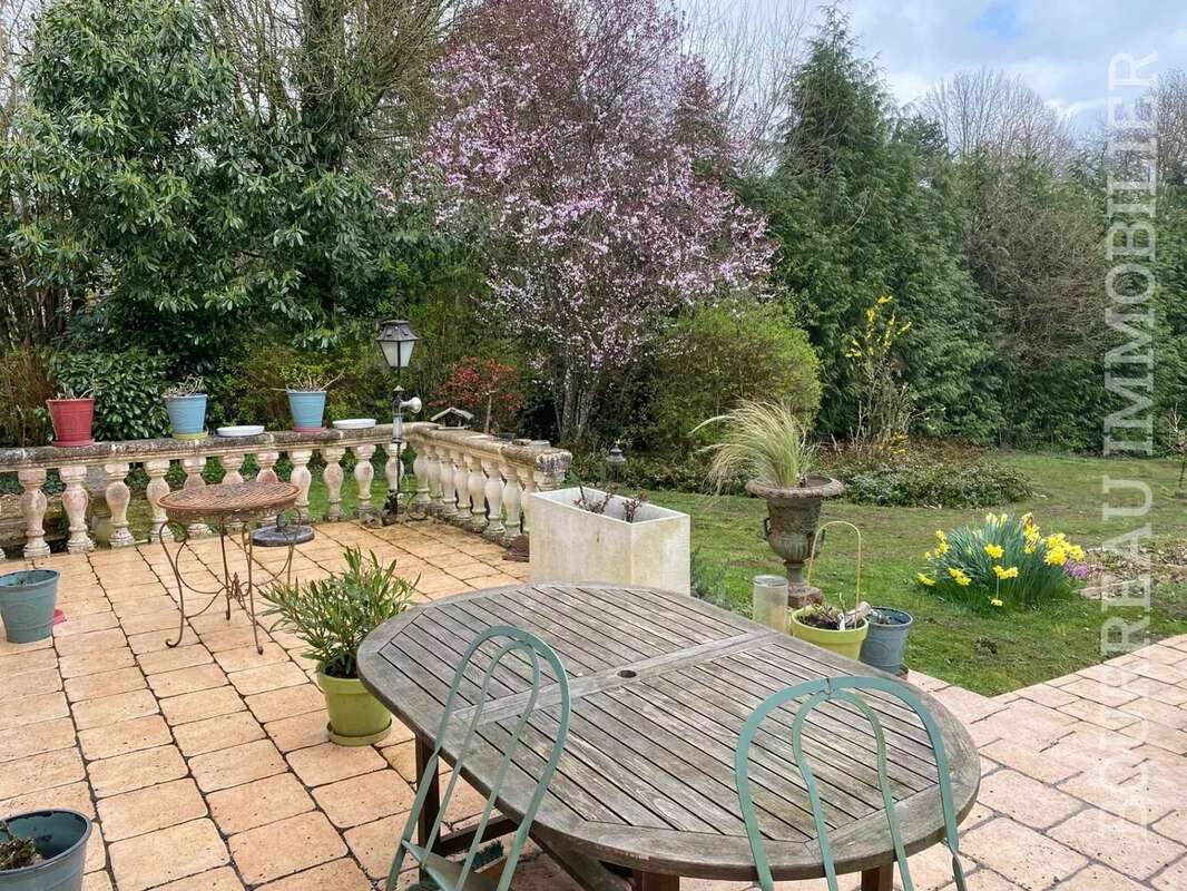 Maison à ARCES-DILO