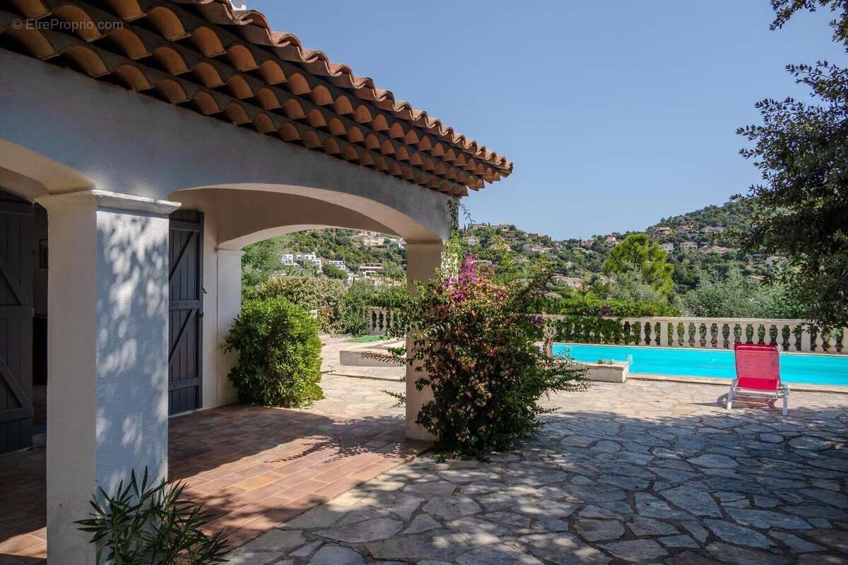 Photo 4 - Maison à ROQUEBRUNE-SUR-ARGENS