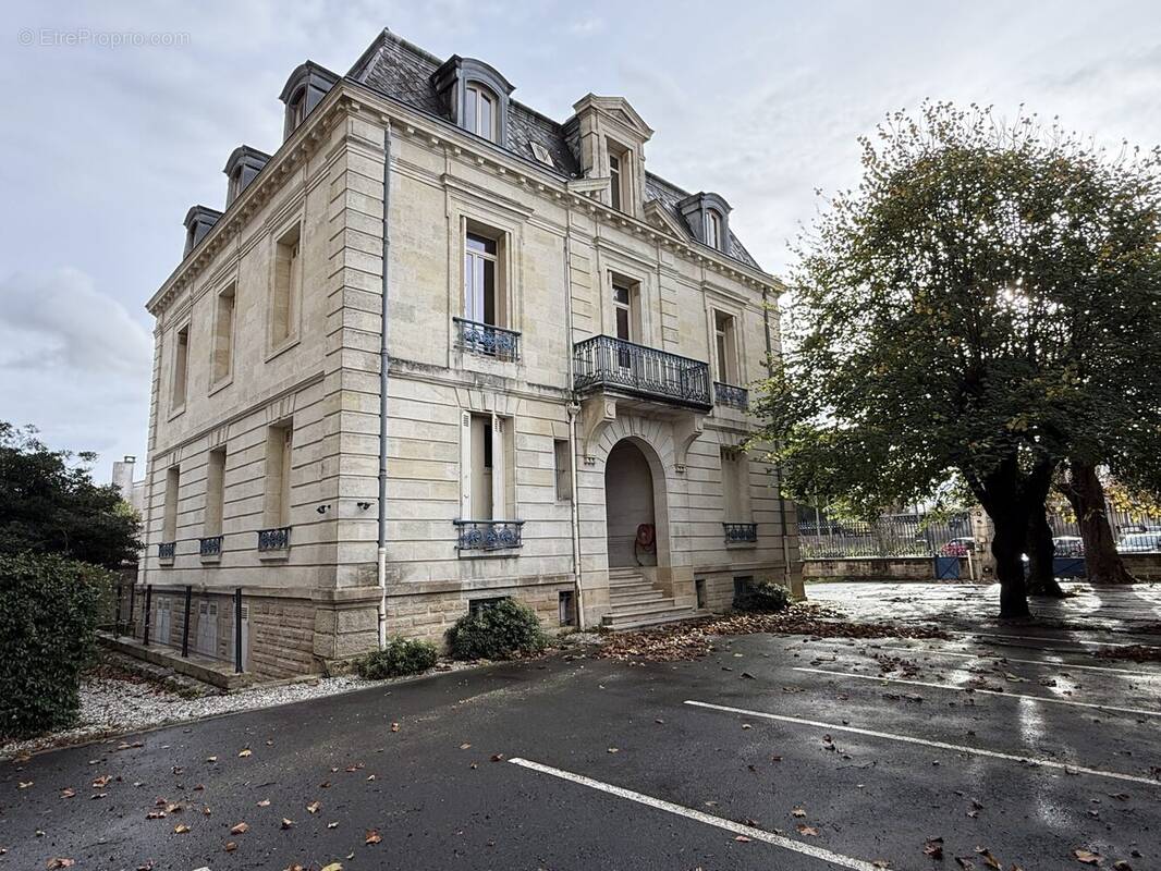 Appartement à BEGLES