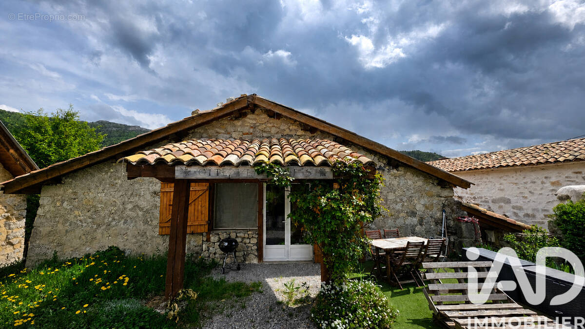 Photo 1 - Maison à LA PIARRE