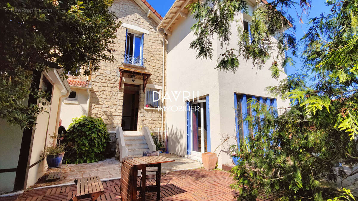 Maison à CONFLANS-SAINTE-HONORINE
