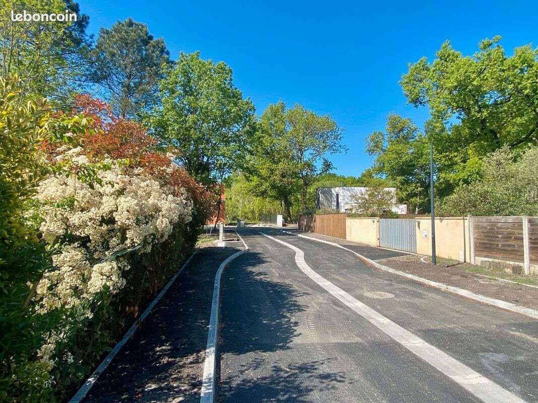 Terrain à LE TAILLAN-MEDOC