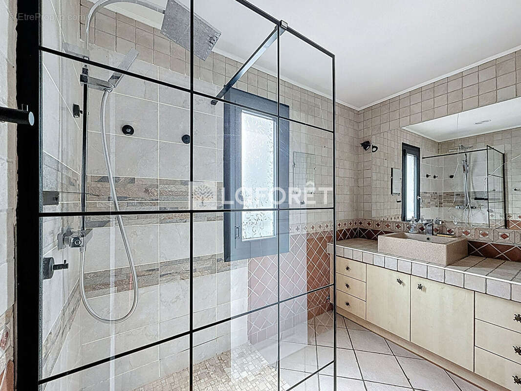 Maison à JASSANS-RIOTTIER