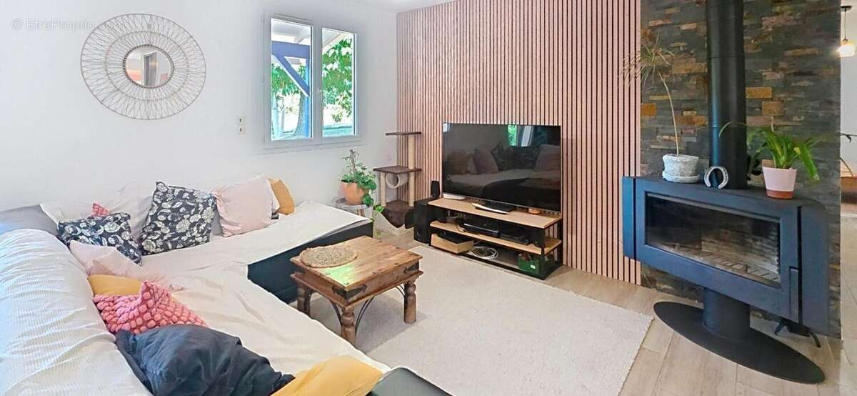 Maison 3 ch + 1 bureau - photo 5