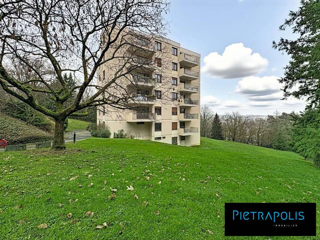 Appartement à TASSIN-LA-DEMI-LUNE