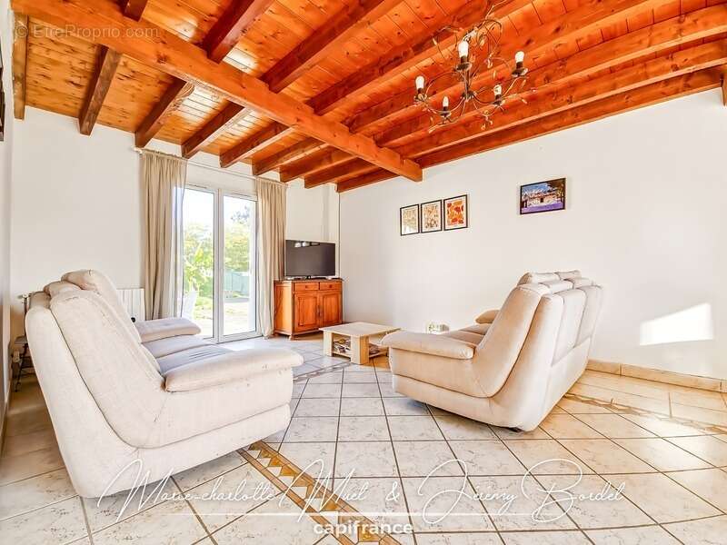 Maison à PONT-DE-VAUX