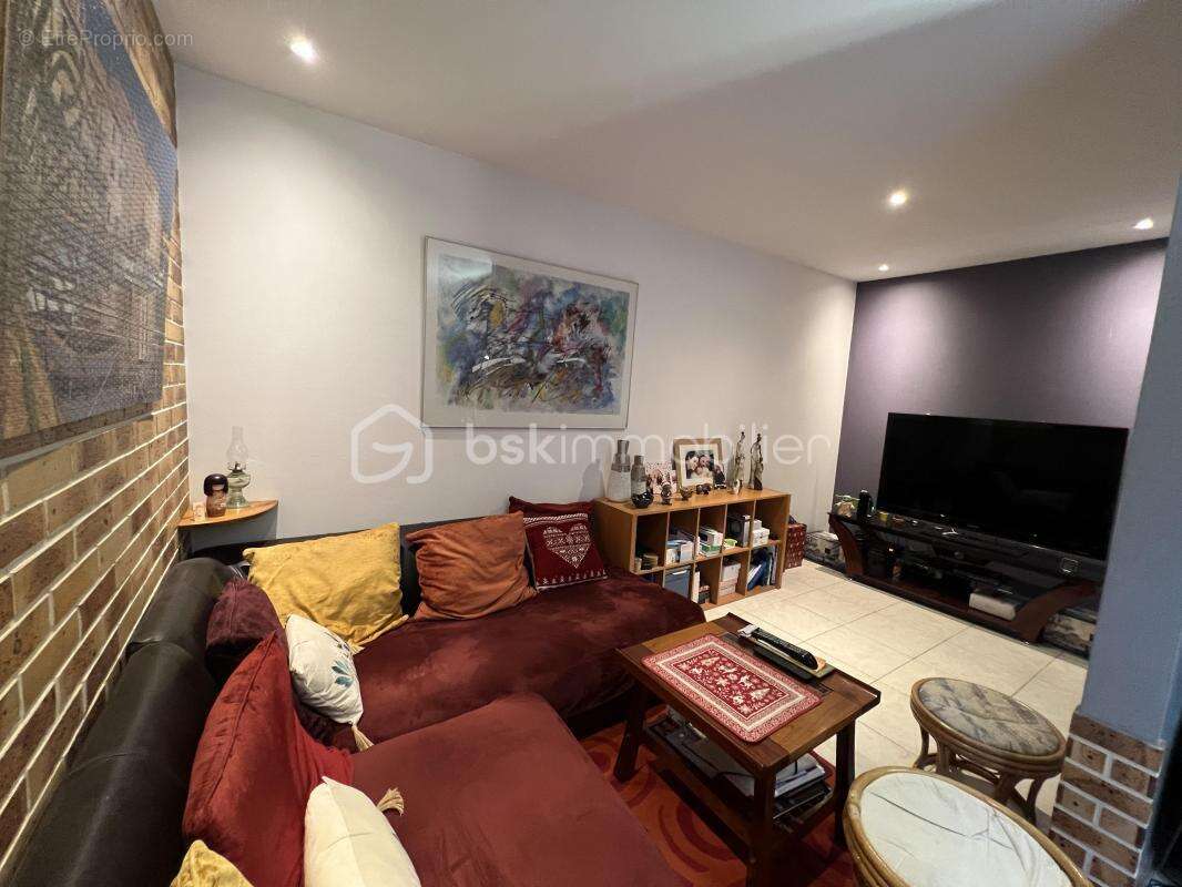 Maison à VOISINS-LE-BRETONNEUX