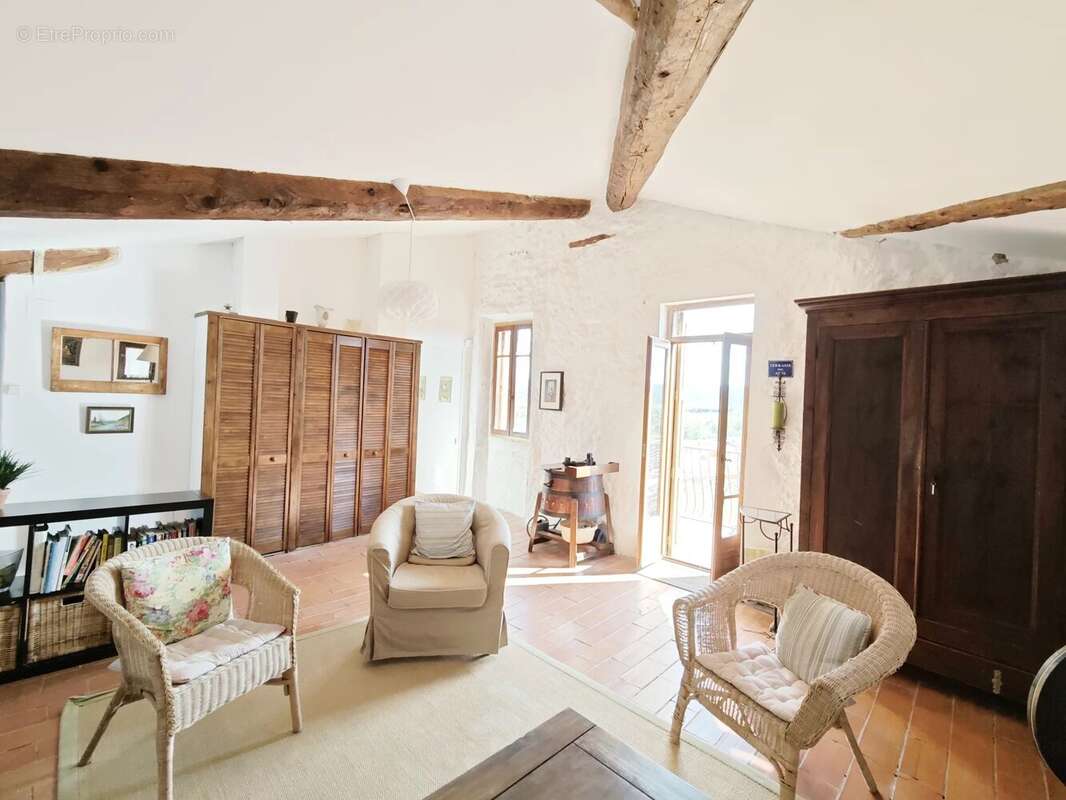 Paziols: Maison en pierres avec 2 annexes - photo 3