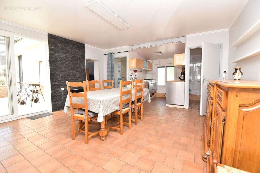 Maison à FONTAINE-AU-PIRE