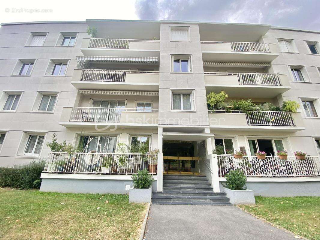 Appartement à VAUCRESSON