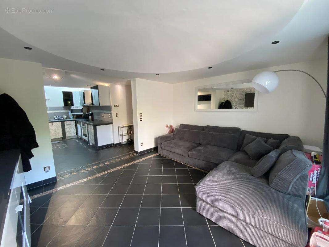 Appartement à VILLEMOMBLE