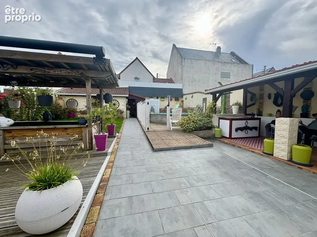 Maison 120m² , piscine et dépendance - secteur St Cécile - photo 4