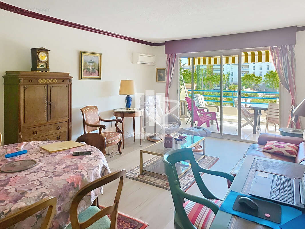 Appartement à FREJUS