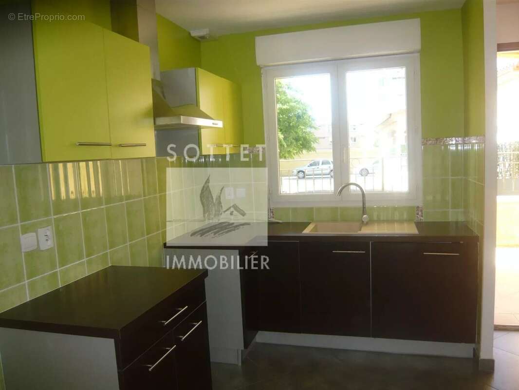 En exclusivite a vendre bollene villa lumineuse securisee avec garage - photo 3