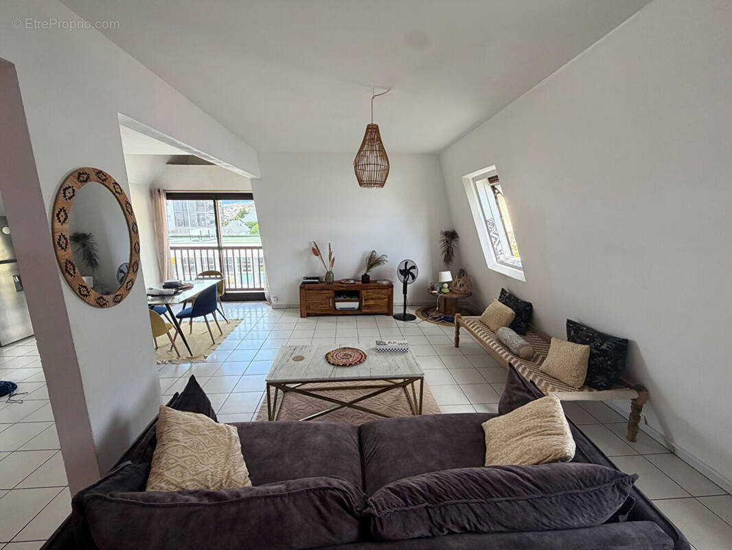 Appartement à SAINT-DENIS