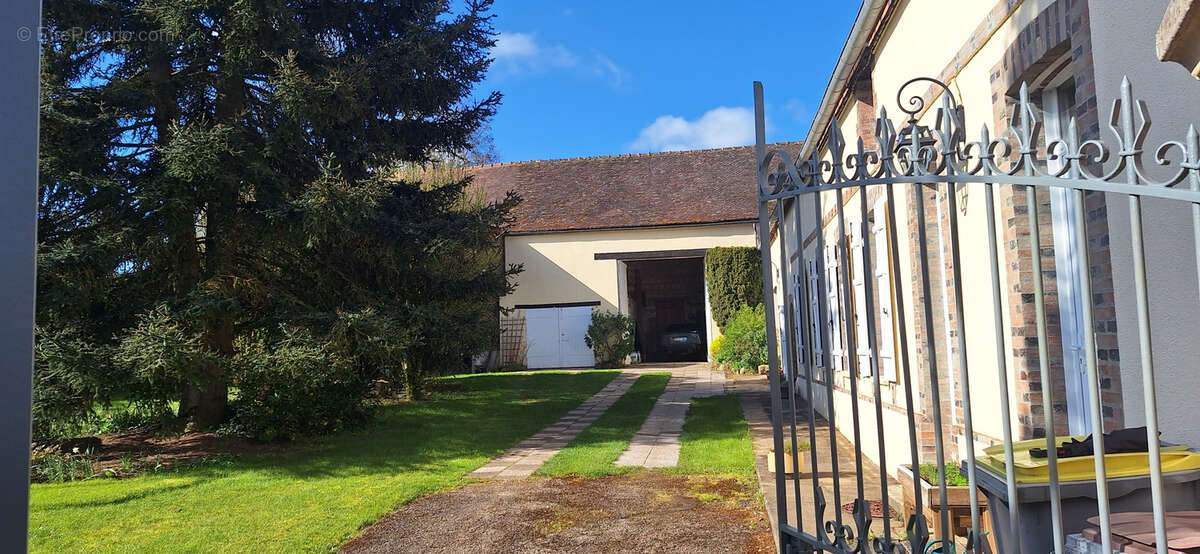 Maison à LAILLY