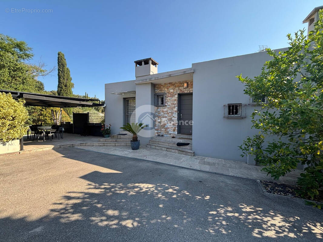 Maison à LA COLLE-SUR-LOUP