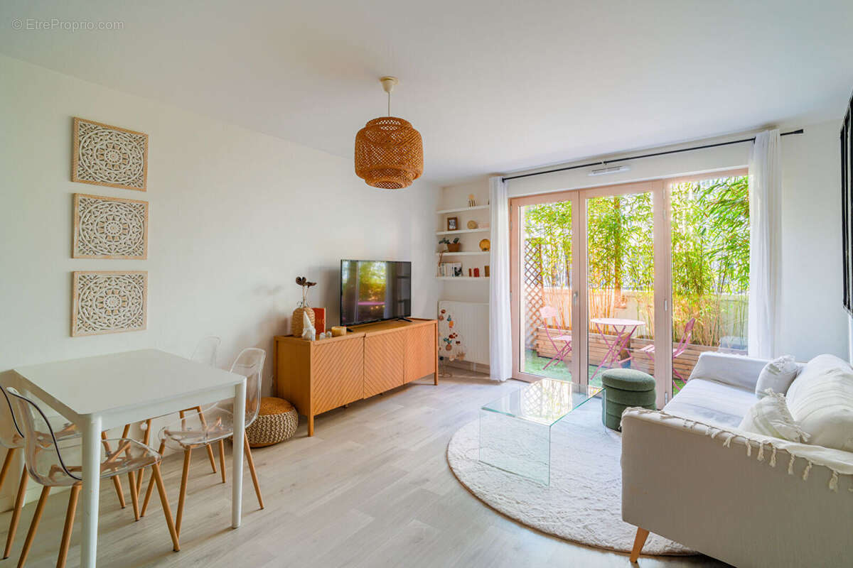 Appartement à NANTERRE