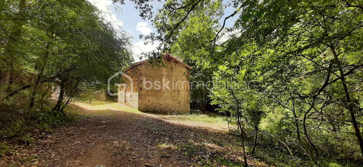Maison à ABJAT-SUR-BANDIAT