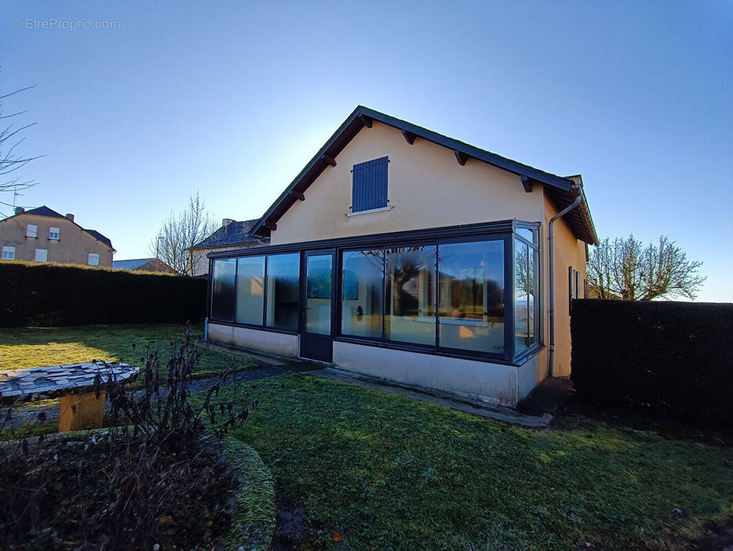 Maison à BARAQUEVILLE