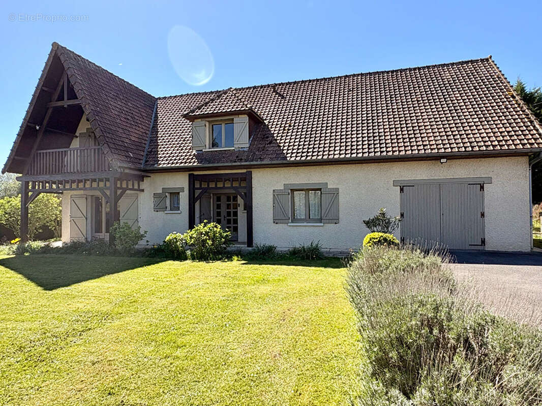 Maison à DERNANCOURT