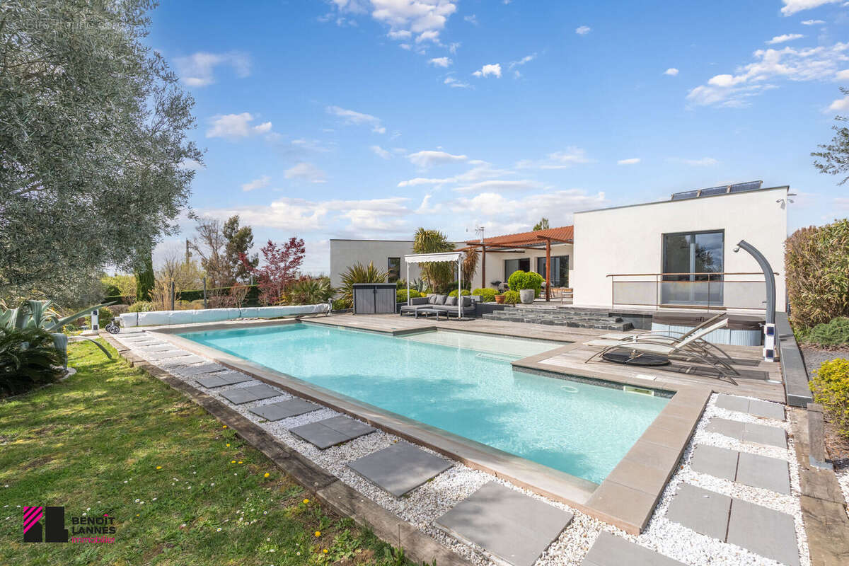 Maison 195 m² à Saint-Orens-De-Gameville  - photo 2