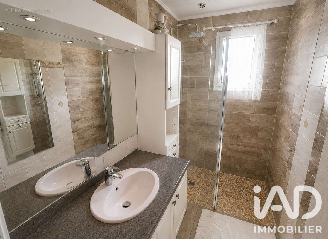 Maison 93 m² à Gagny  - photo 8