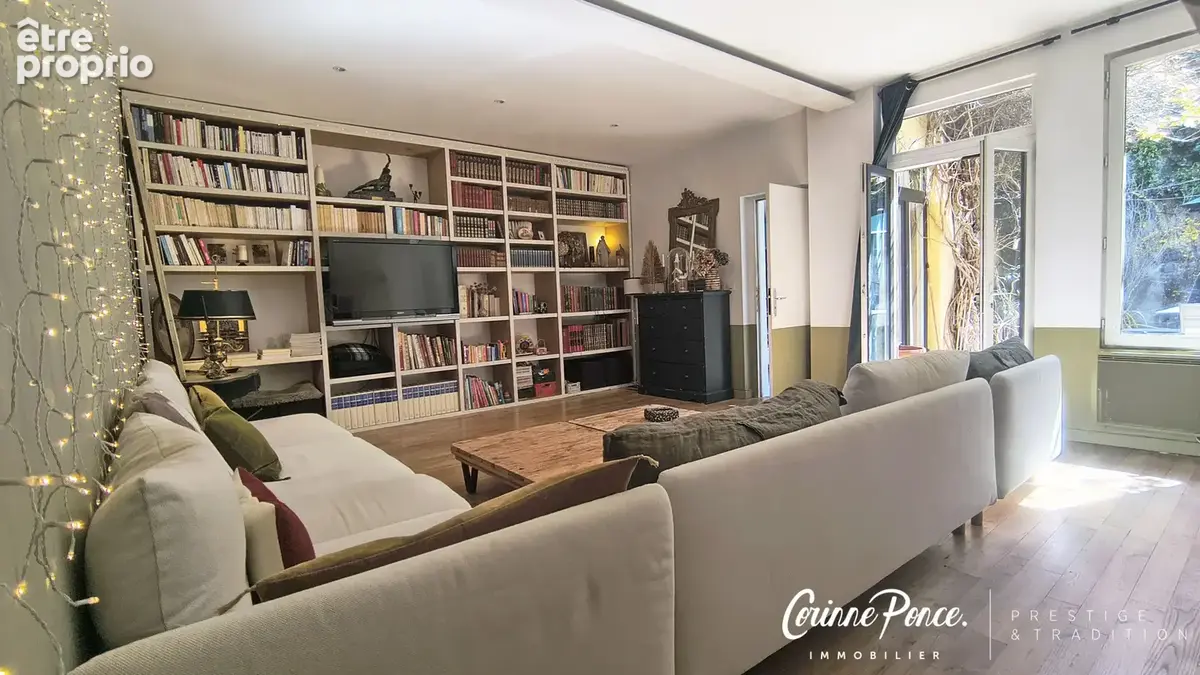 Nimes centre quartier revolution maison de charme  244 m2 cour  piscine chauffee - photo 3