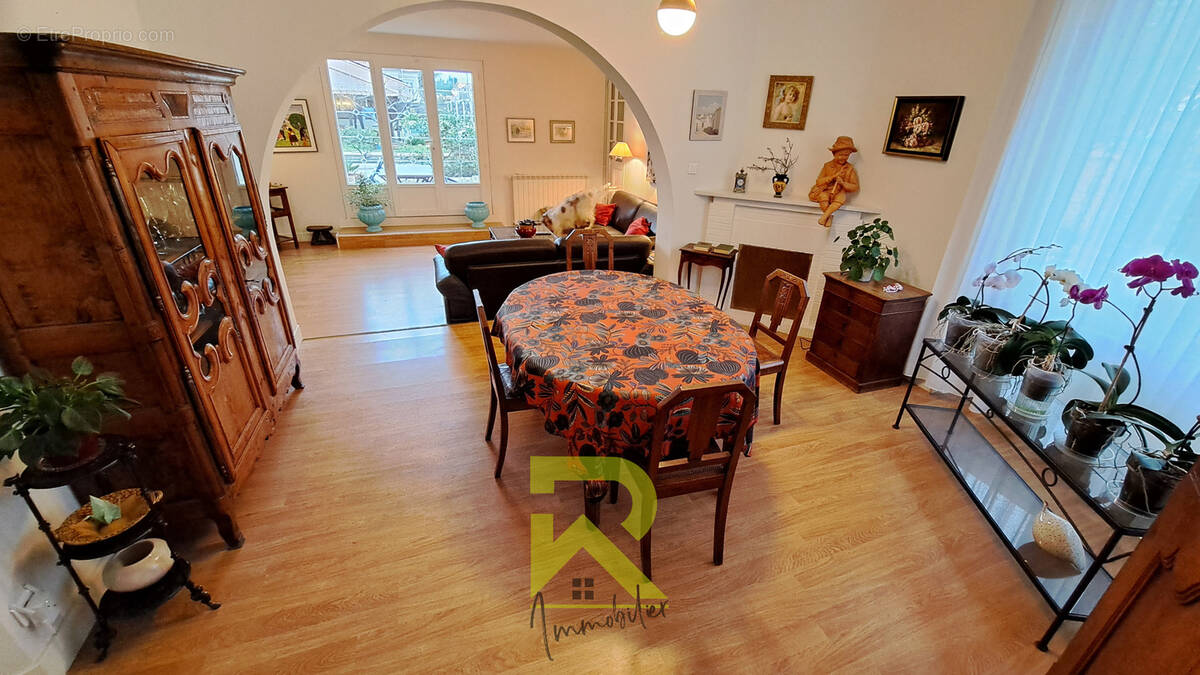 Maison à LEZIGNAN-CORBIERES