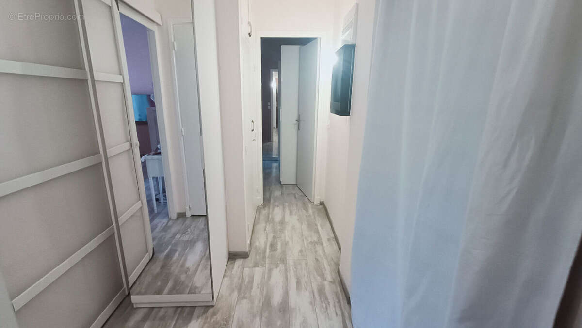 Appartement Millau T2 avec ascenseur et cave - résidence proche de toutes commodités - photo 8