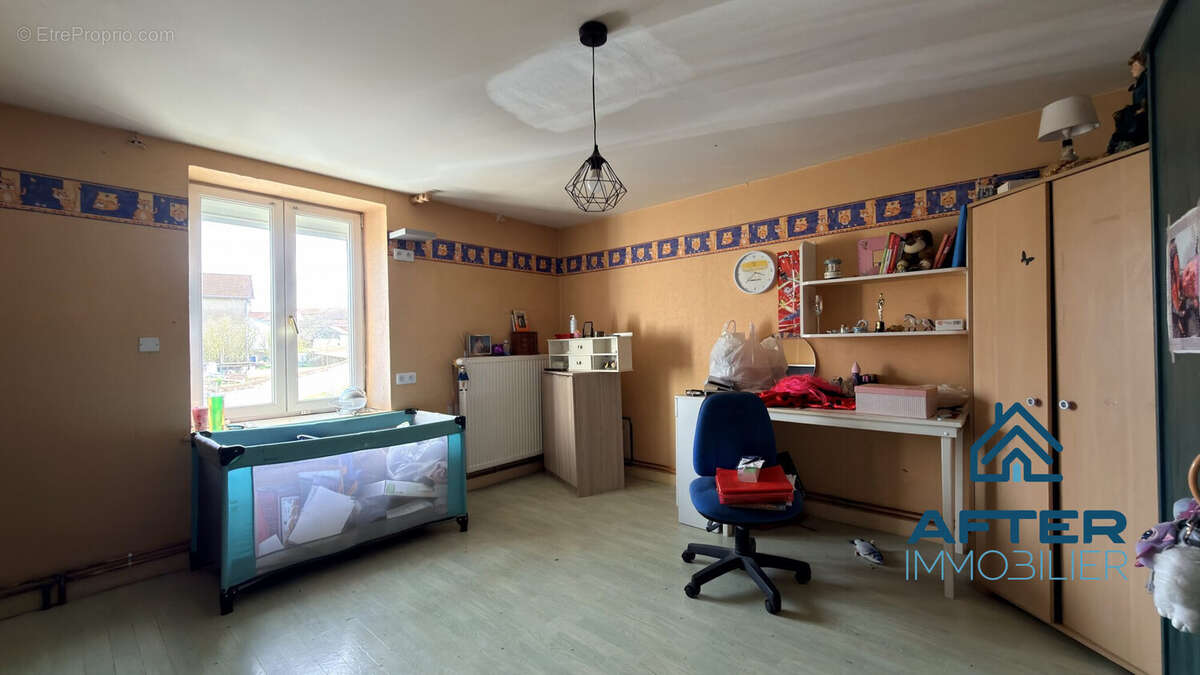 Maison à XERMAMENIL