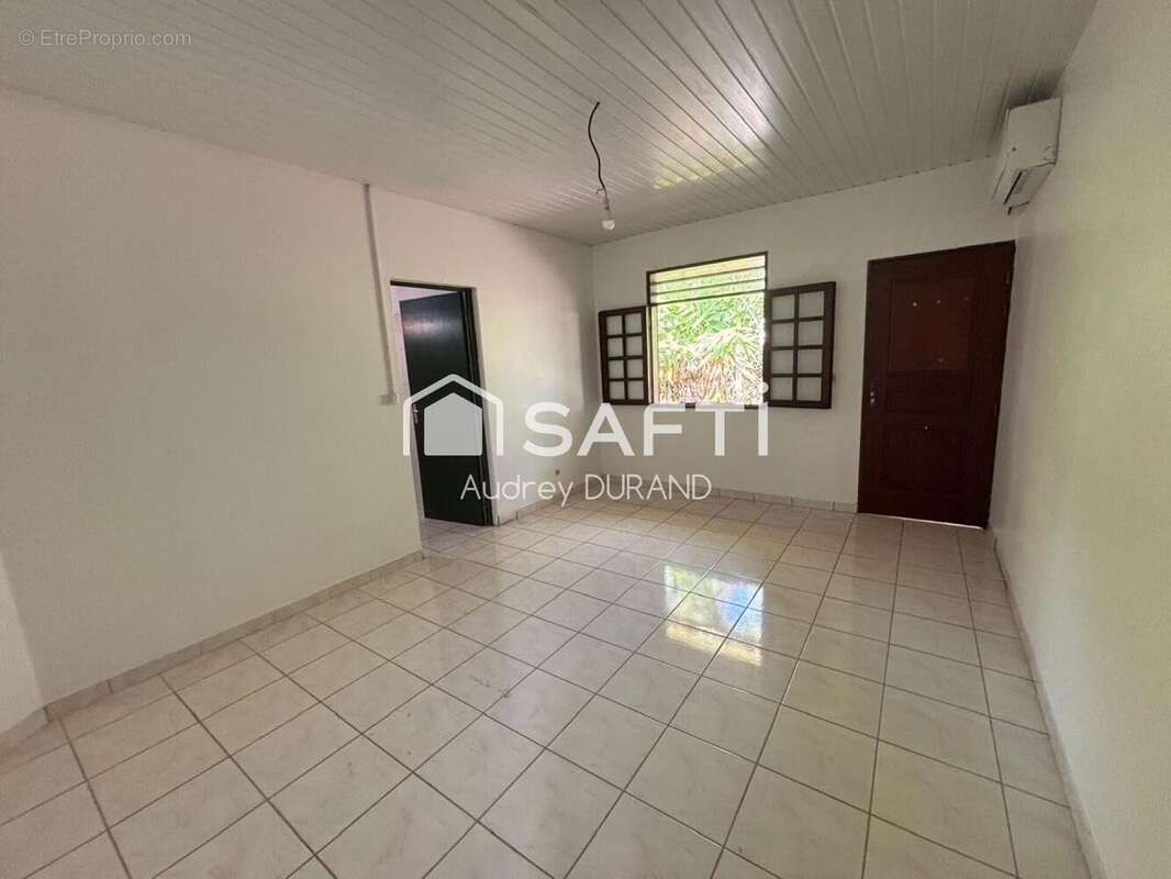 Photo 7 - Maison à REMIRE-MONTJOLY