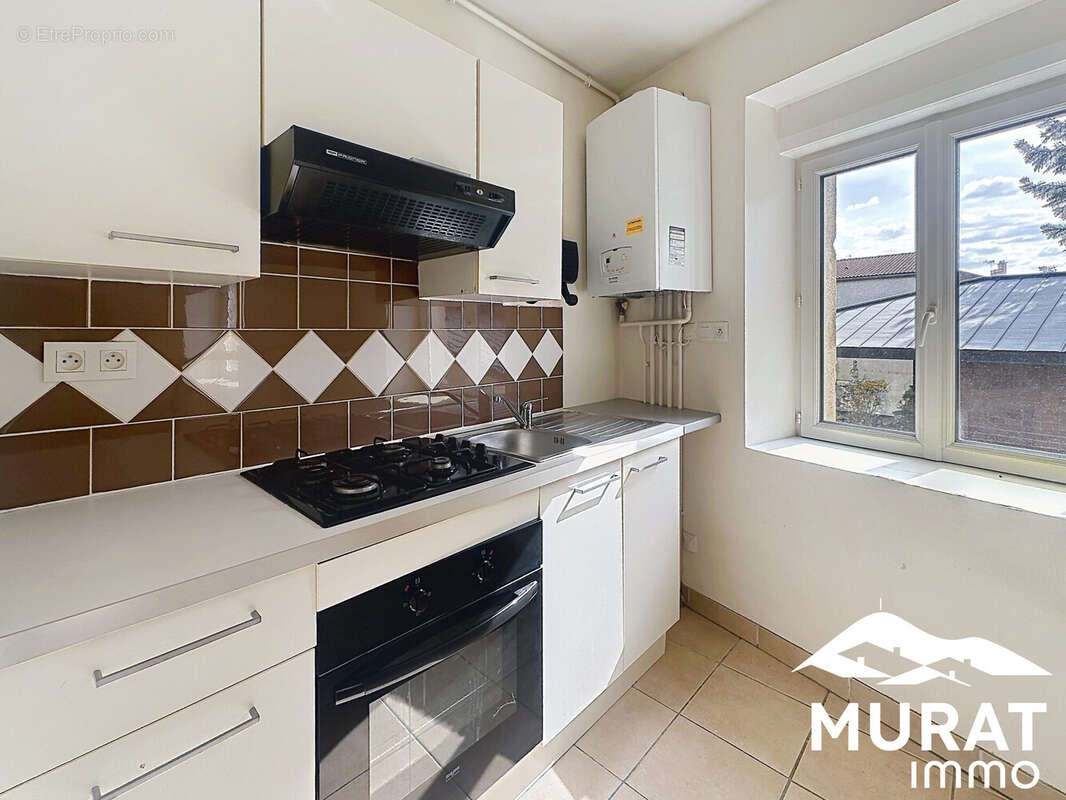 Appartement à VEYRE-MONTON