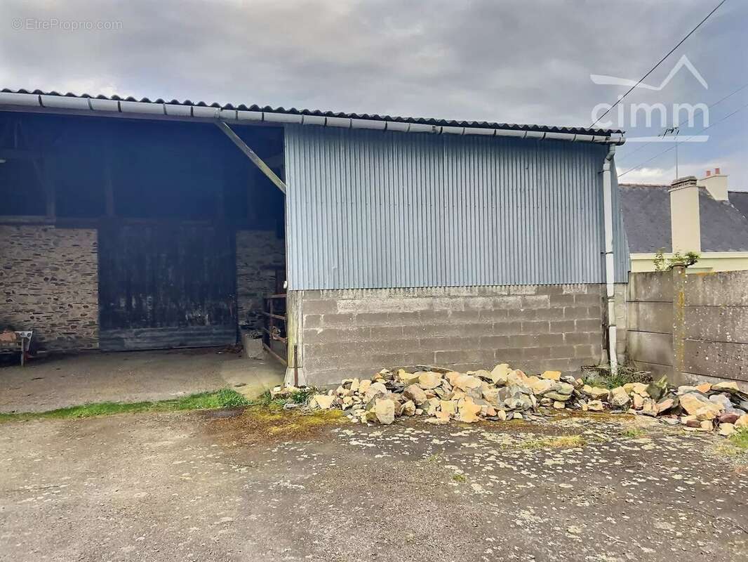 Maison à ISSE