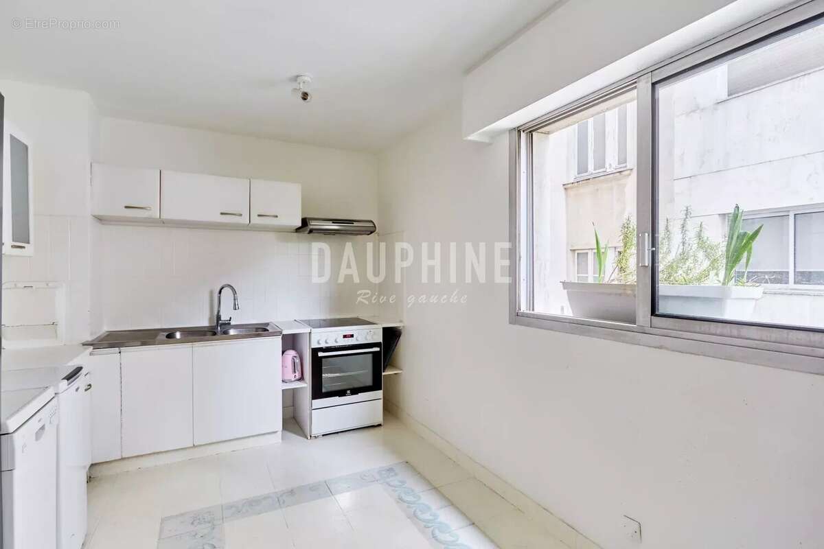 Appartement à PARIS-6E