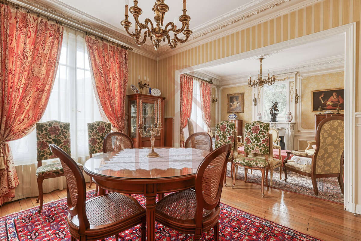 Maison à VILLEJUIF