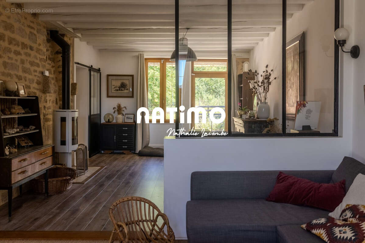 Maison 160 m² à Saffres  - photo 4