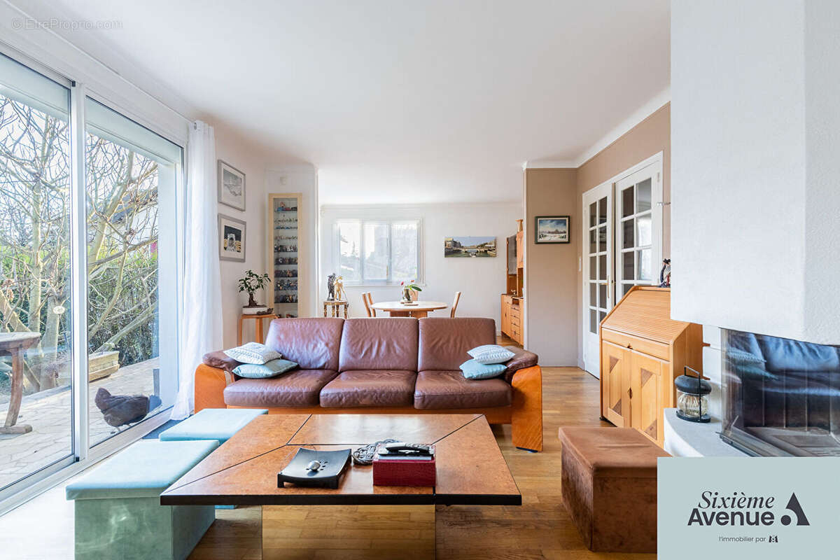 Maison à CHILLY-MAZARIN