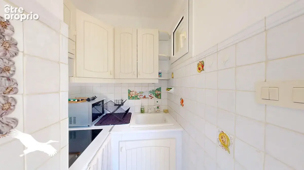 A VENDRE - Bandol Centre - Proche du Port et de la Plage - Appartement 2 pièces 36m² avec terrasse de 84m² - photo 6