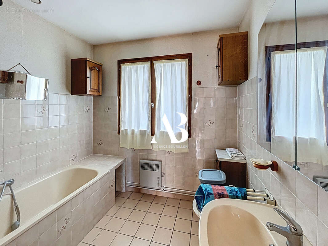 Maison à GRANDPUITS-BAILLY-CARROIS