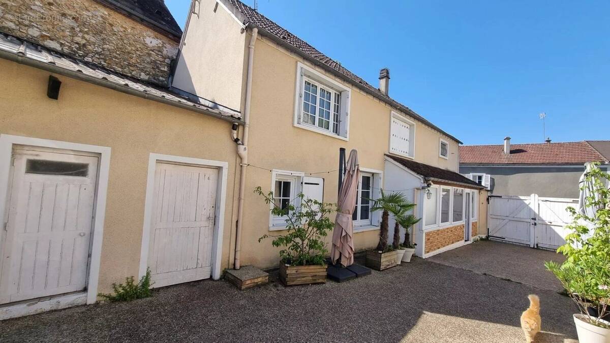 Maison à AUTEUIL