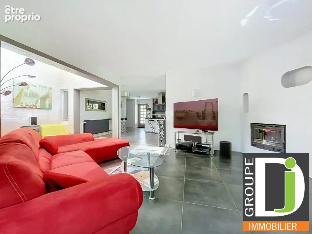 Maison à vendre à Montéleger, avec garage - photo 3